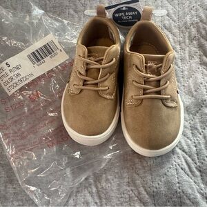 OshKosh B’gosh Toddler Tan Shoes Size 5 NWT
